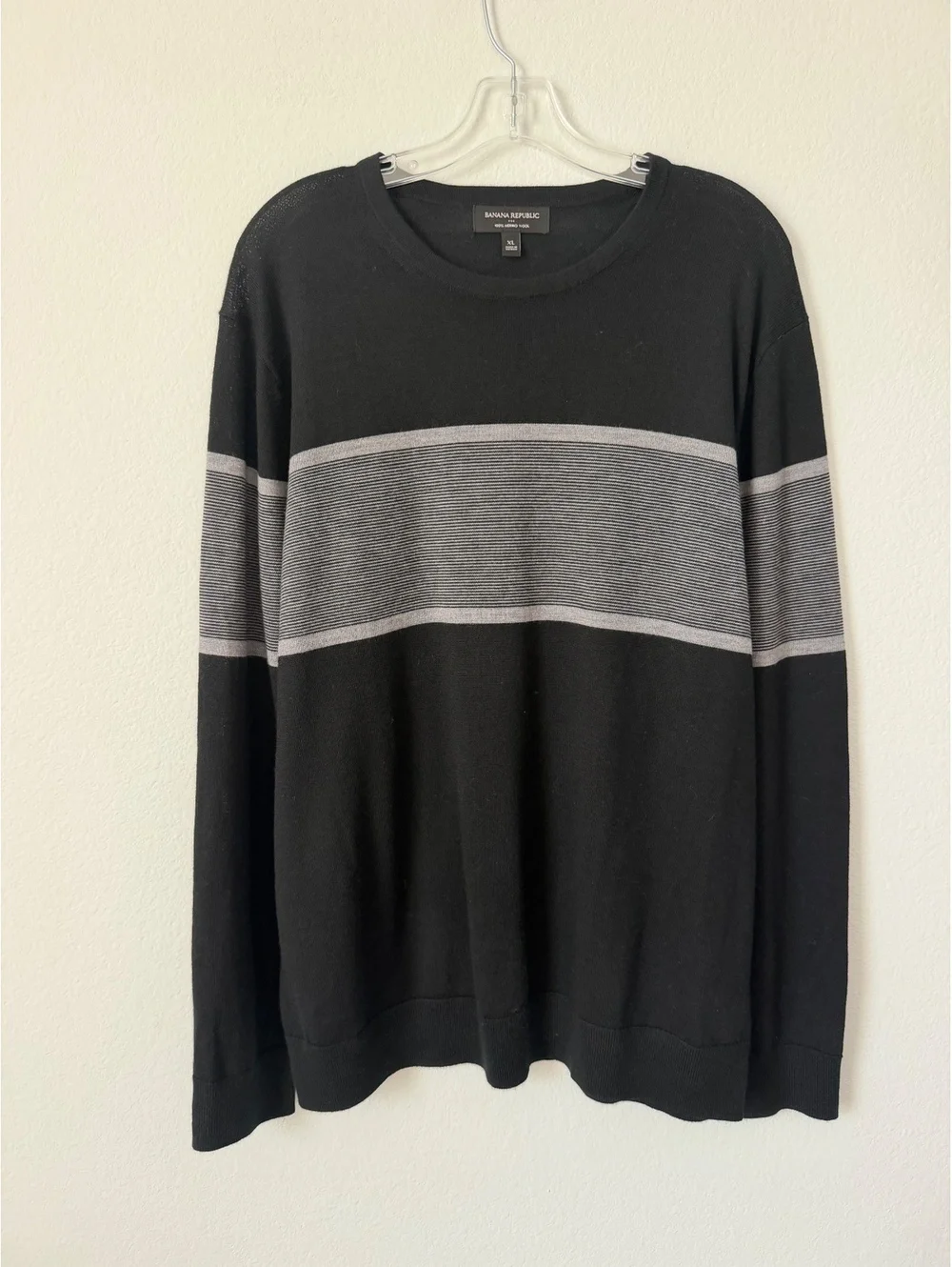 Banana Republic Crew Neck 100% Merino Wool Gray Striped Black Sweater Size XL